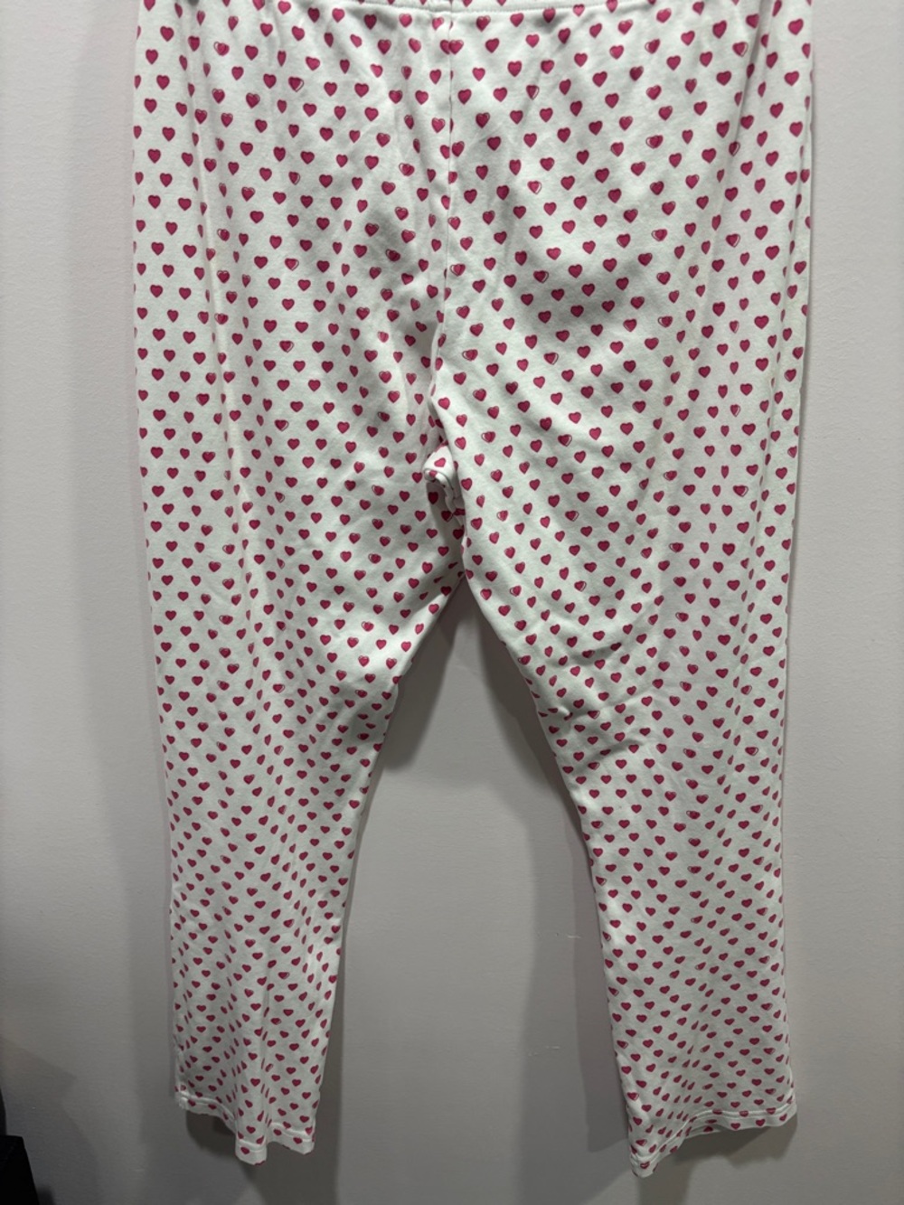 Roller Rabbit White  Pajama Set with Pink Heart Print. Size small - Picture 4 of 5